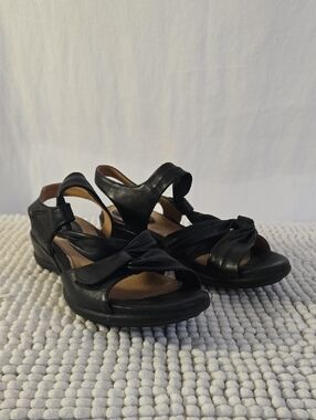 Clarks Artisan Lucena Black Leather Sandal Comfort Travel Slingback size 5